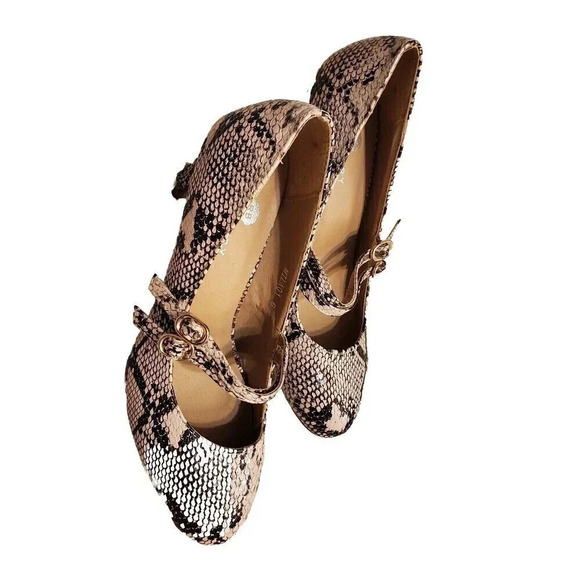 Riverberry Snakeskin Heels Womens Size 6 Black Tan Double Buckle - Picture 2 of 7